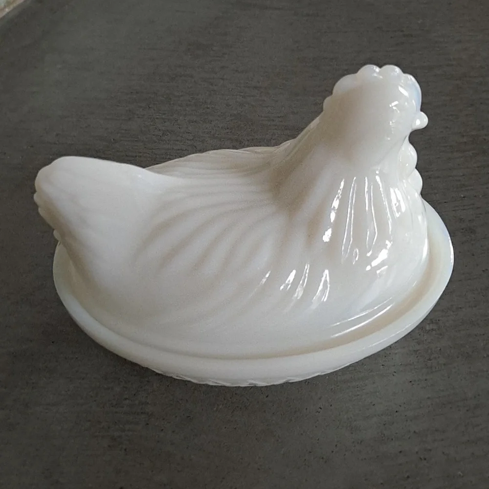 Vintage MCM Hazel Atlas White Milk Glass Covered Dish | Hen on Nest - Picture 8 of 9